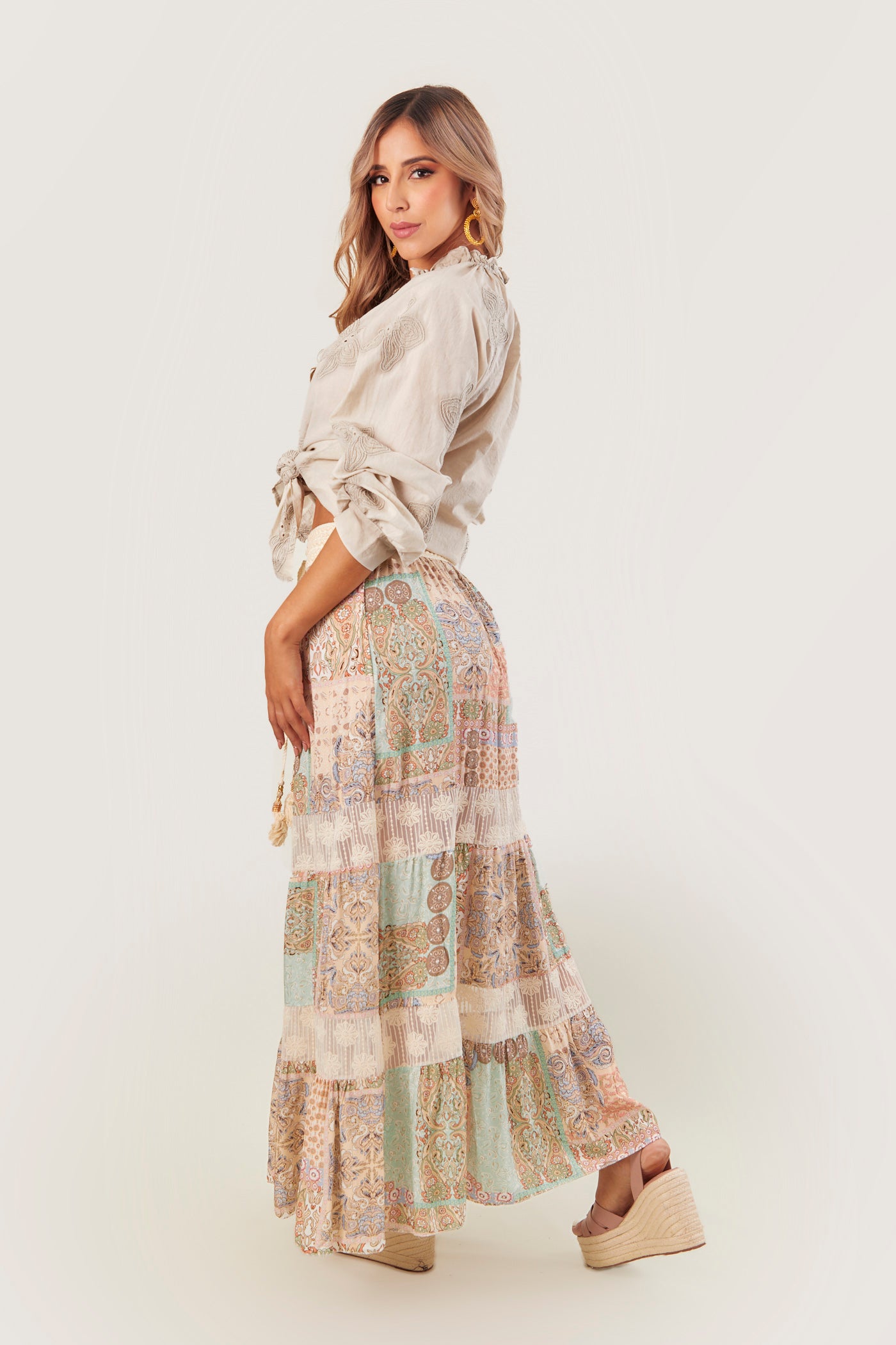 Blusa Flores Bordadas