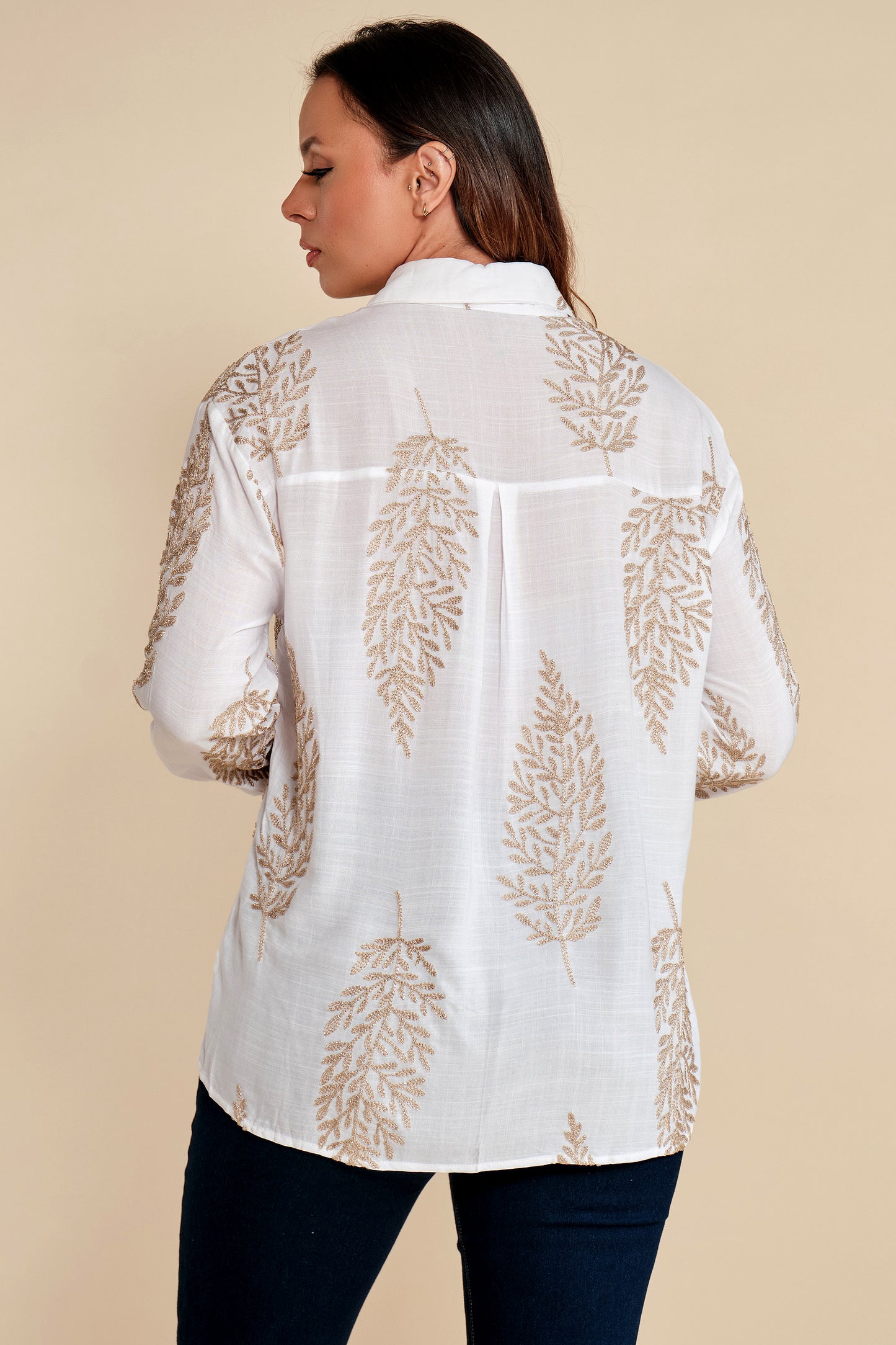 Blusa Bordada Hilos Dorados
